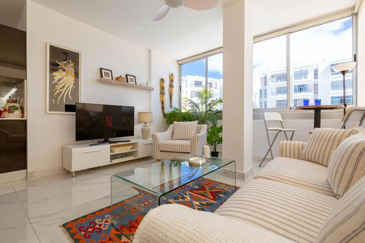 Canarian Holiday Home - Luxury Condo Near Yumbo San Bartolomé 아파트